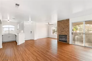 Photo #3: 2740925 Listing 