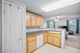 Photo #6: 2740952 Listing