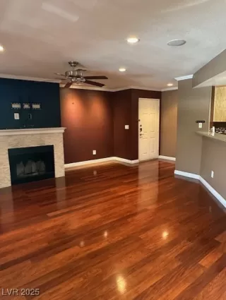 Photo #1: 2740968 Listing 