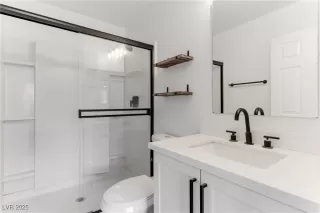 Photo #2: 2740973 Listing 