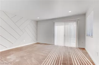 Photo #1: 2741018 Listing