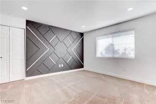 Photo #2: 2741018 Listing