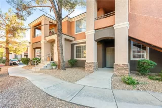 Photo #4: 2741038 Listing