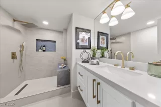 Photo #3: 2741039 Listing