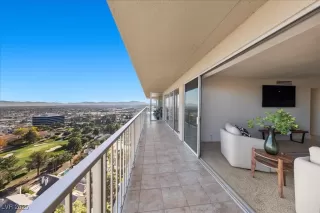 Photo #4: 2741039 Listing