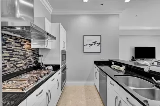 Photo #2: 2741087 Listing