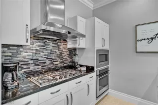 Photo #3: 2741087 Listing