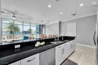 Photo #5: 2741087 Listing