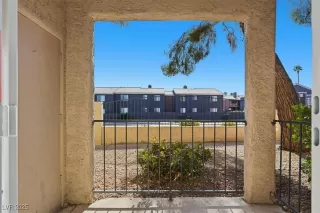 Photo #2: 2741097 Listing 