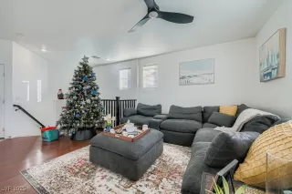 Photo #5: 2741134 Listing