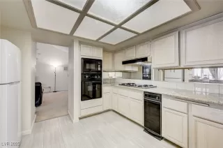 Photo #5: 2741135 Listing