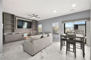 Photo #1: 2741139 Listing