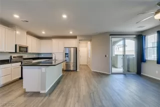 Photo #2: 2741153 Listing