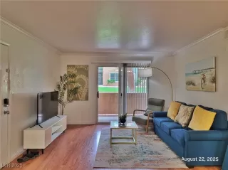 Photo #3: 2741202 Listing