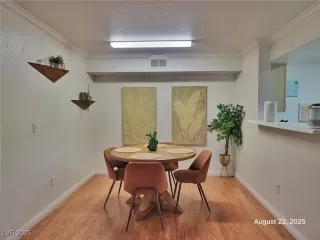 Photo #4: 2741202 Listing