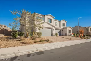 Photo #3: 2741245 Listing