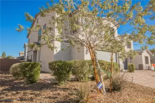 Photo #5: 2741245 Listing