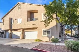 Photo #4: 2741261 Listing