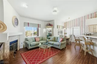 Photo #1: 2741269 Listing