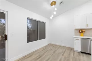 Photo #2: 2741275 Listing