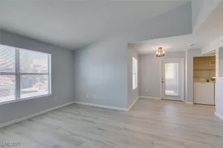 Photo #2: 2741283 Listing