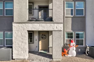 Photo #2: 2741301 Listing 