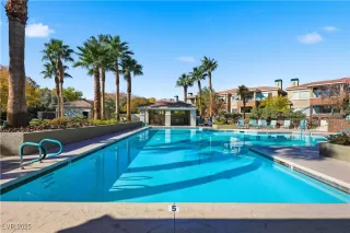 Photo #2: 2741358 Listing