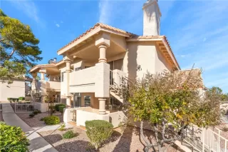 Photo #3: 2741360 Listing