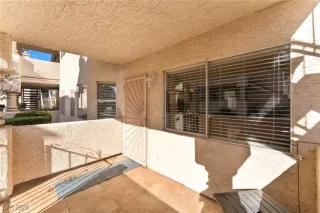 Photo #6: 2741360 Listing