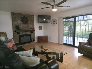 Photo #5: 2741394 Listing