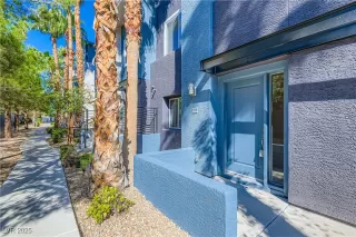 Photo #2: 2741397 Listing