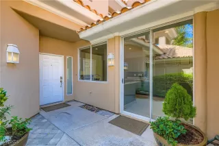 Photo #2: 2741400 Listing