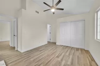 Photo #3: 2741419 Listing