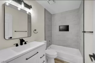 Photo #6: 2741419 Listing