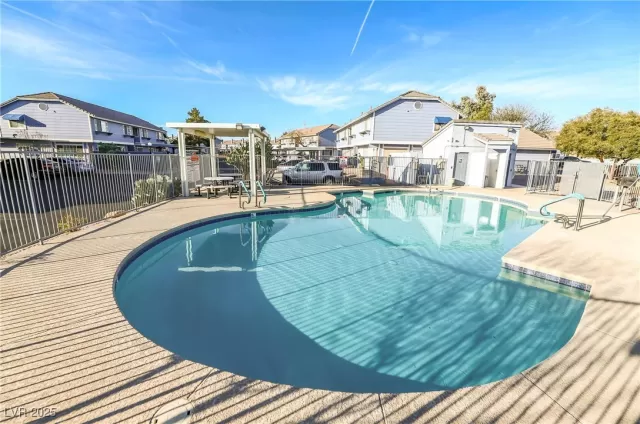 MLS: 2741440 Condo For Sale