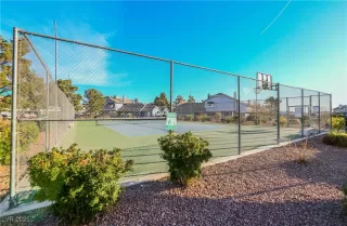 Photo #1: 2741440 Listing