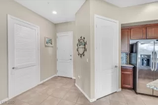 Photo #2: 2741450 Listing