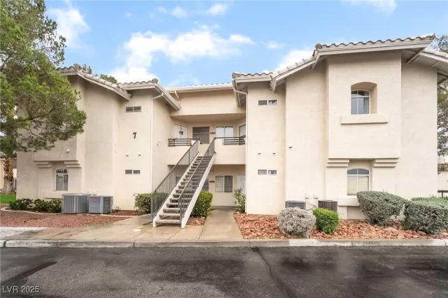 MLS: 2741463 Condo For Sale