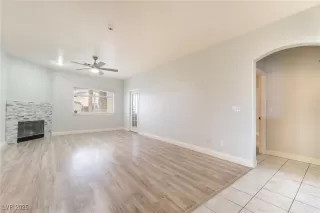 Photo #4: 2741463 Listing