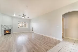 Photo #5: 2741463 Listing