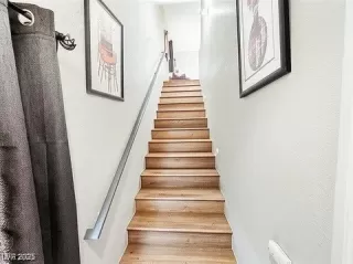 Photo #1: 2741492 Listing