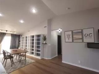 Photo #4: 2741492 Listing