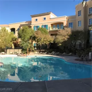 Photo #3: 2741512 Listing