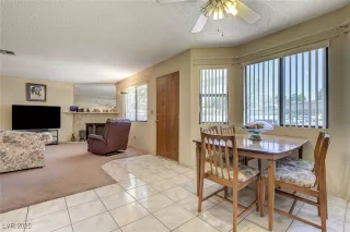 Photo #4: 2741518 Listing