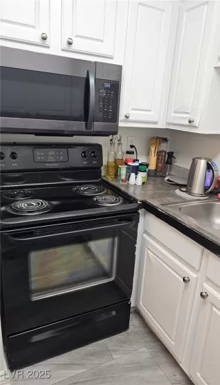 Photo #5: 2741521 Listing 