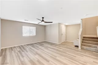 Photo #2: 2741531 Listing