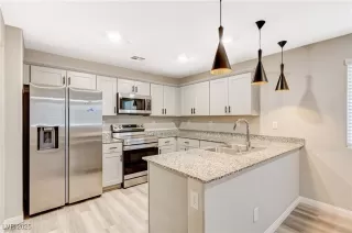 Photo #6: 2741531 Listing