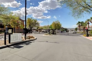 Photo #4: 2741532 Listing