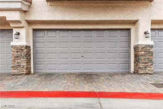 Photo #3: 2741539 Listing