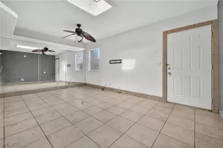 Photo #3: 2741620 Listing